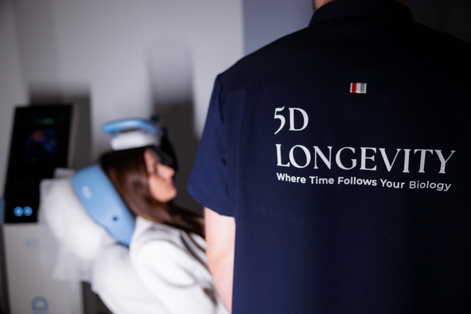 Patient during a treatment, 5D Longevity